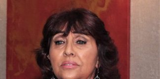 Fadista Ciça Marinho utiliza o fado para promover Portugal no Brasil