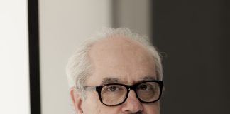 Escritor Assis Brasil vai ensinar técnicas para quem deseja escrever romances