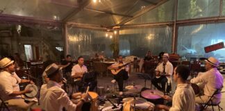 “Fábrica do Samba” reúne brasileiros e portugueses em roda de samba em Lisboa