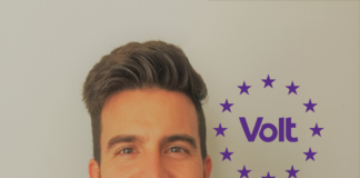 “Infelizmente, os governos PS e PSD desde os tempos de Sócrates que têm desmantelado os serviços às comunidades portuguesas”