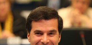 “(…) mais respeito e solidariedade com as nossas comunidades na diáspora”