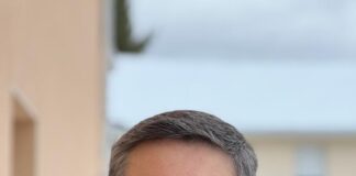 “uma força política credível e conhecedora dos problemas dos emigrantes”