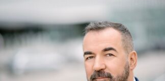 Ex-deputado eleito pela imigração, Paulo Porto Fernandes lança livro sobre “Direitos Básicos dos Estrangeiros Presos”