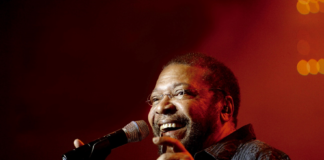 Martinho da Vila fará concertos em Portugal em 2023