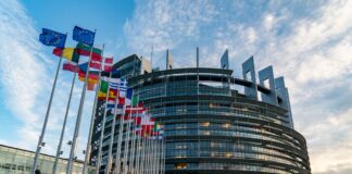 Autoridades europeias criticam atos de vandalismo no Brasil