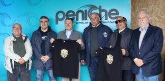 Evento religioso organizado por fundação brasileira marcou etapa do circuito mundial de surf em Peniche
