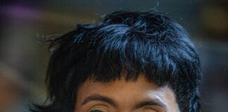 “Corpo Intruso”, de Estela Lapponi, investiga a expressão artística dos corpos com deficiência