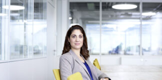 Sucesso no projeto do helicóptero que ajudou a fazer descolar em Marte levou portuguesa para a Inglaterra