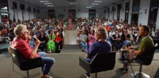 “Literatura e Ancestralidade” foram os temas abordados por Mia Couto e Itamar Vieira Junior no final do terceiro dia do Fliparacatu