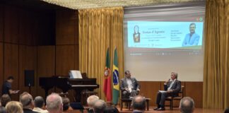 Jornalista Ígor Lopes apresentou livro inédito sobre as tradições de Viana do Castelo para brasileiros e lusodescendentes no Brasil e no Uruguai