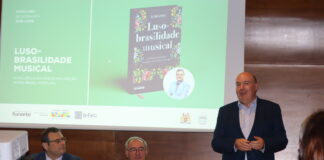 Autoridades e entidades presentes na apresentação de obra que defende ligação Brasil-Portugal