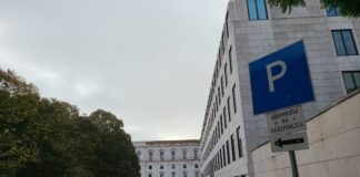 Voto eletrónico na emigração proposto pelo PSD aprovado com oposição do PS, BE e PCP