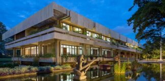 Trabalhadores do MNE no Brasil iniciam greve por salários em euros