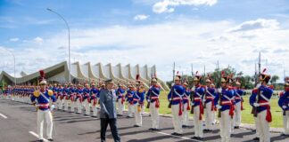 Brasil: Chefe do Estado-Maior do Exército de Portugal condecorado em Brasília