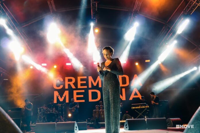 Cantora já recebeu duas honrarias nos EUA e é considerada “embaixadora da cultura cabo-verdiana”. Foto divulgação