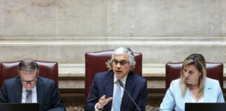 Deputados reelegem Aguiar-Branco presidente da Assembleia da República