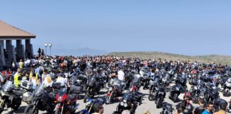 Motos, tradição e boa mesa: o verão ganha vida no topo da Serra da Estrela, em Portugal