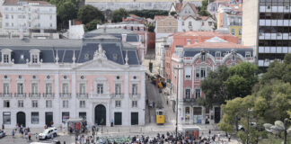 Lisboa: Dois brasileiros estão entre os feridos no descarrilamento do Elevador da Glória