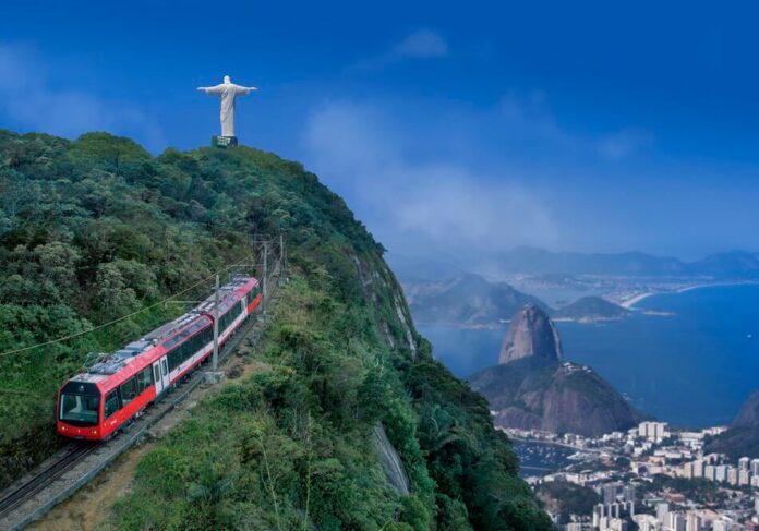Lançamento do livro sobre o Trem do Corcovado marcou a celebração dos 141 anos da ferrovia. Foto DivulgaçãoTrem do Corcovado