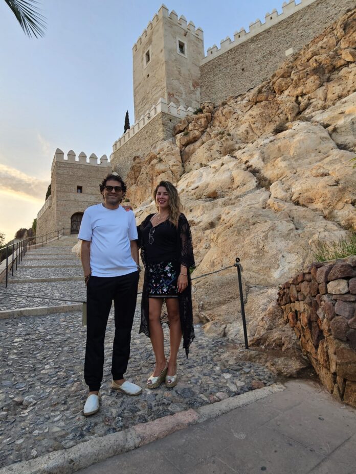 Sandra e Ricardo, em turnê, apresentaram novas e tradicionais canções do repertório inspirado nas culturas lusófona e latino-americanas. Foto divulgação