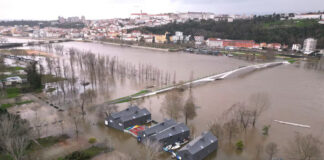 Portugal: Tempestades forçam evacuações, cortes na A1 e reforço de voos da TAP