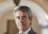 Portugal: José Luís Carneiro promete levar ao Parlamento exclusão de emigrantes das listas de médicos de família