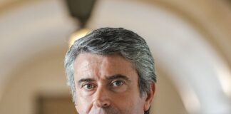 Portugal: Partido Socialista questiona governo sobre exclusão de emigrantes dos apoios à reconstrução após tempestades