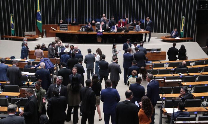 Sessão plenária da Câmara dos Deputados que aprovou o acordo comercial entre Mercosul e União Europeia. Foto Bruno SpadaCâmara dos Deputados