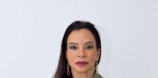 Ana Poltera transforma maternidade tardia em missão de vida na Europa