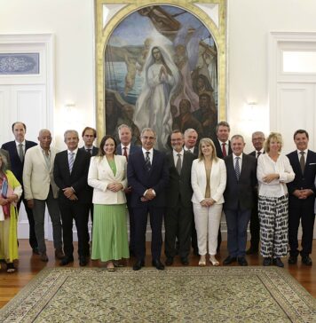Açores: José Manuel Bolieiro anuncia estudo para avaliar impacto das migrações no desenvolvimento do arquipélago