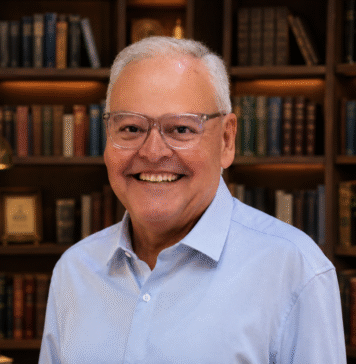 Opinião: “Latada de Luz e Saudade”, por Diniz Borges
