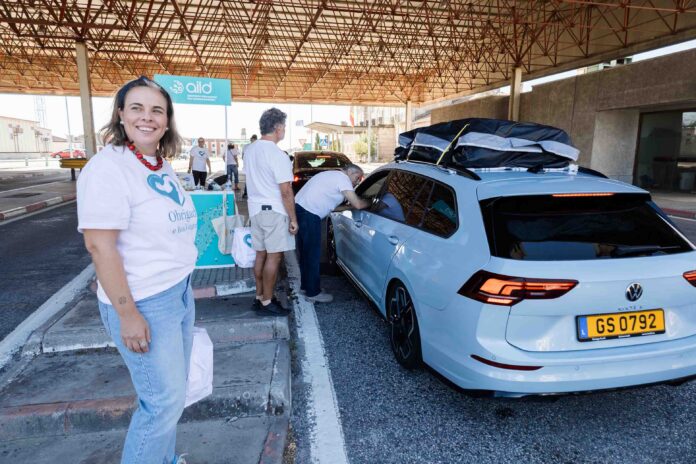 Iniciativa “Obrigado e Boa Viagem” realizou, em agosto, sua primeira edição no Aeroporto Francisco Sá Carneiro e regressou a Vilar Formoso para a quinta edição. Foto divulgaçãoVera Bondar