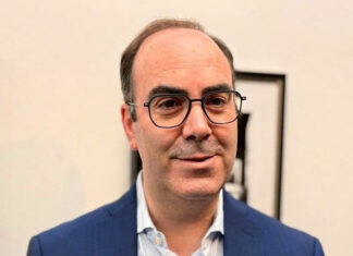 Daniel Bastos apresenta livro sobre a ditadura e a democracia portuguesa em Nova Iorque