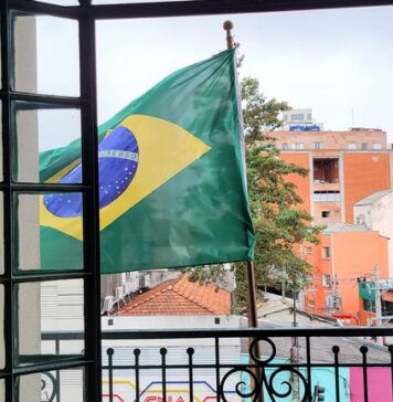 Brasil: Reeleição de Lula marcada por polémica sobre prolongamento da votação